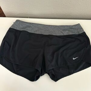 NIKE dri-fit running shorts w/lining